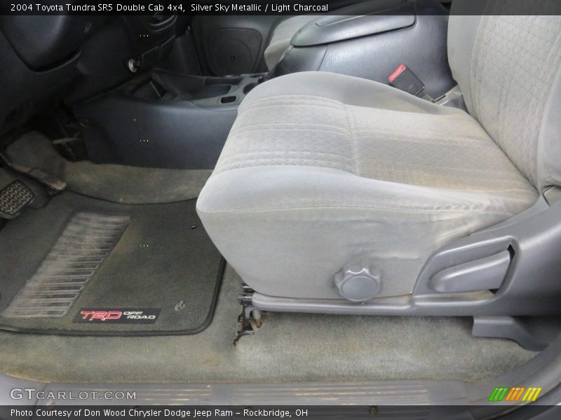 Silver Sky Metallic / Light Charcoal 2004 Toyota Tundra SR5 Double Cab 4x4