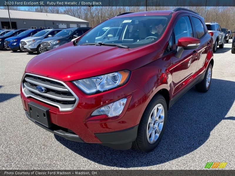 Ruby Red Metallic / Ebony Black 2020 Ford EcoSport SE