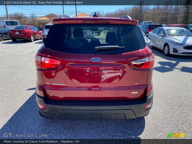 Ruby Red Metallic / Ebony Black 2020 Ford EcoSport SE