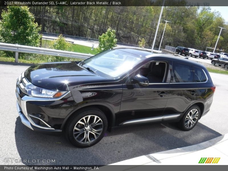  2017 Outlander SEL S-AWC Labrador Black Metallic