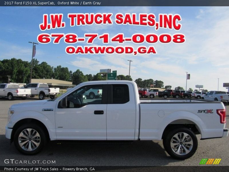 Oxford White / Earth Gray 2017 Ford F150 XL SuperCab
