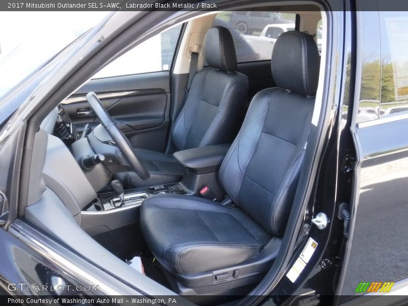 Front Seat of 2017 Outlander SEL S-AWC
