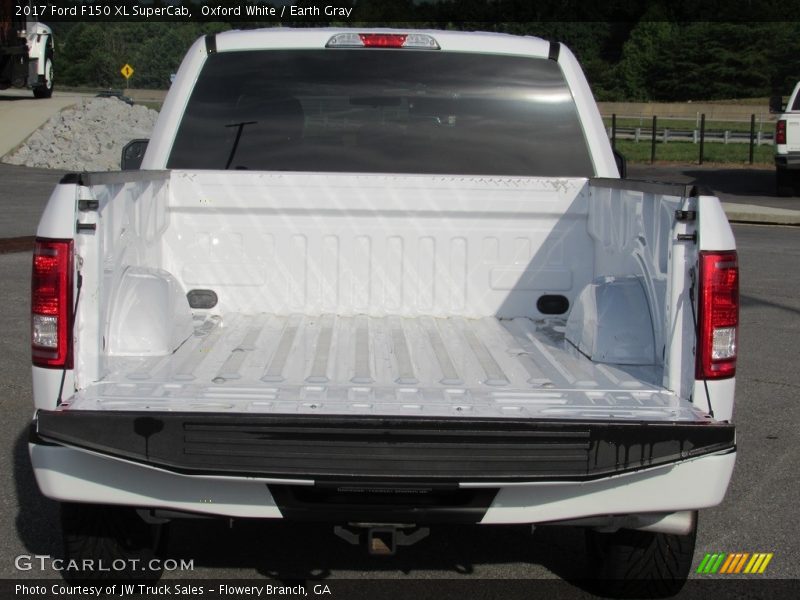 Oxford White / Earth Gray 2017 Ford F150 XL SuperCab