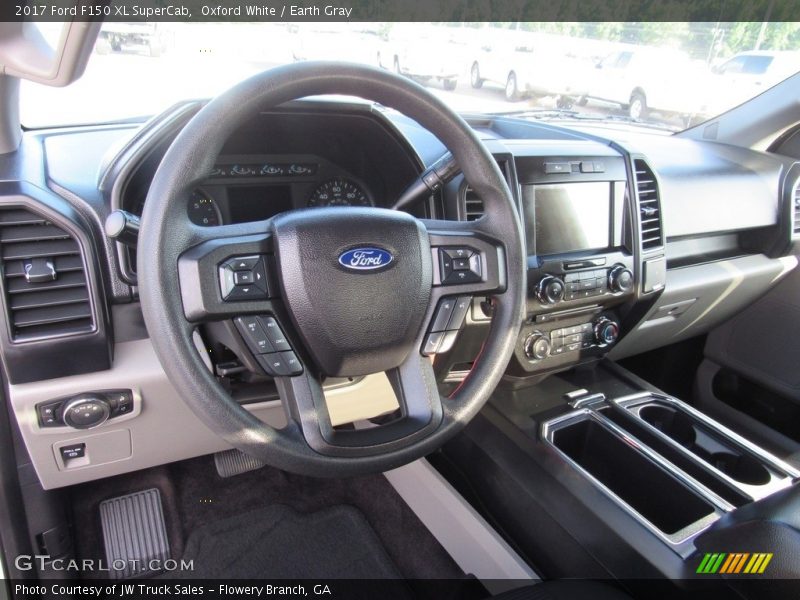 Oxford White / Earth Gray 2017 Ford F150 XL SuperCab
