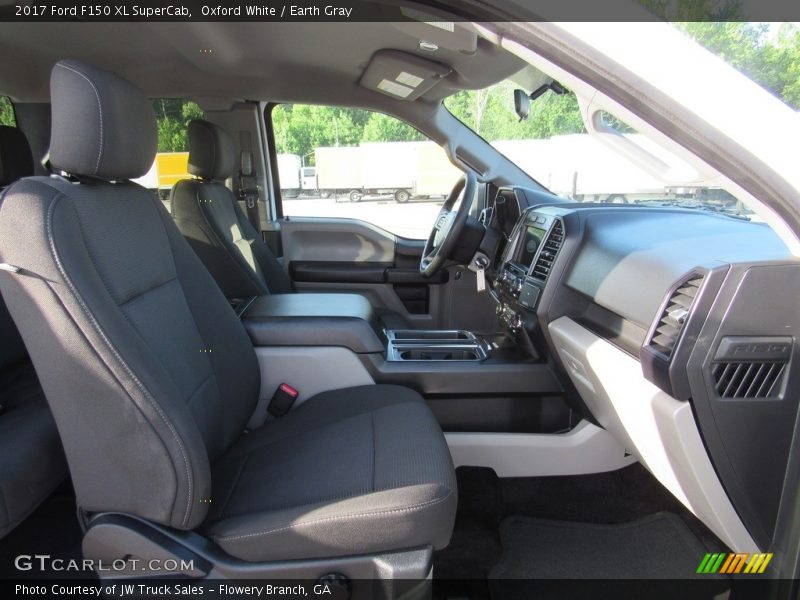 Oxford White / Earth Gray 2017 Ford F150 XL SuperCab