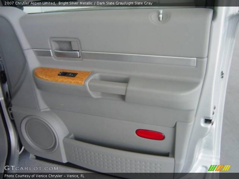 Bright Silver Metallic / Dark Slate Gray/Light Slate Gray 2007 Chrysler Aspen Limited