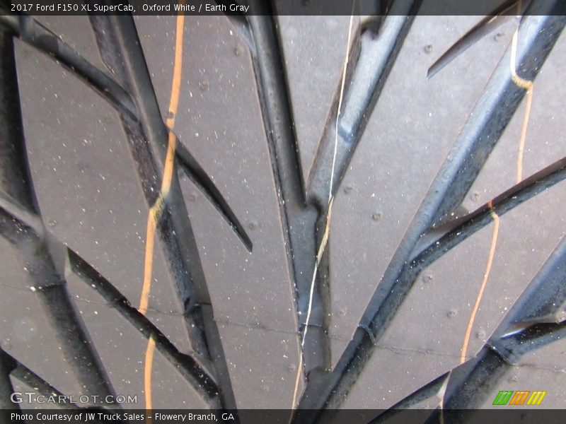 Oxford White / Earth Gray 2017 Ford F150 XL SuperCab