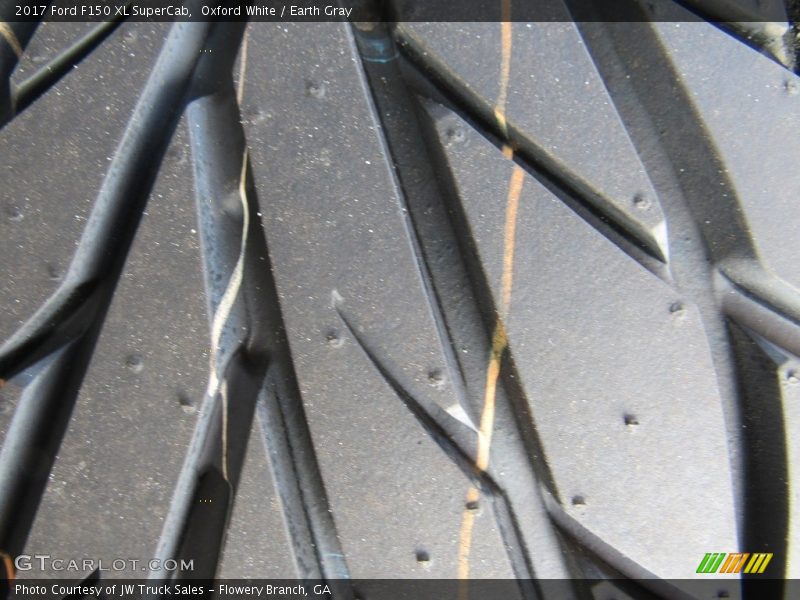 Oxford White / Earth Gray 2017 Ford F150 XL SuperCab