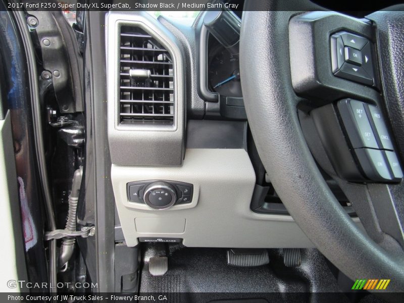 Controls of 2017 F250 Super Duty XL SuperCab