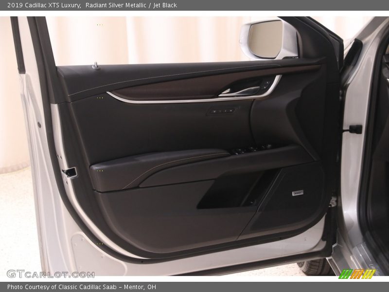 Radiant Silver Metallic / Jet Black 2019 Cadillac XTS Luxury