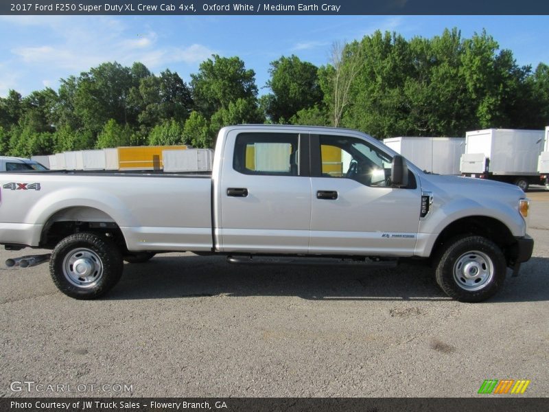 Oxford White / Medium Earth Gray 2017 Ford F250 Super Duty XL Crew Cab 4x4