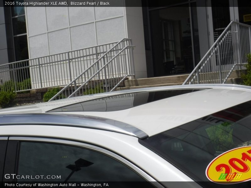 Blizzard Pearl / Black 2016 Toyota Highlander XLE AWD