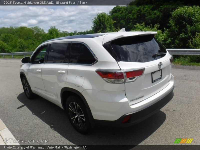 Blizzard Pearl / Black 2016 Toyota Highlander XLE AWD