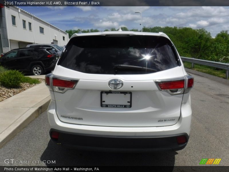 Blizzard Pearl / Black 2016 Toyota Highlander XLE AWD