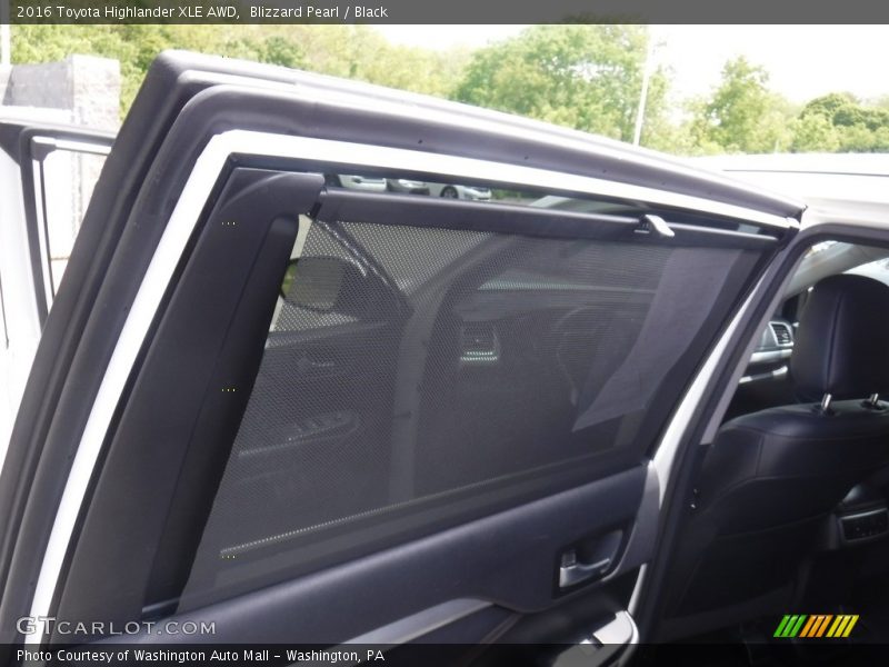 Blizzard Pearl / Black 2016 Toyota Highlander XLE AWD