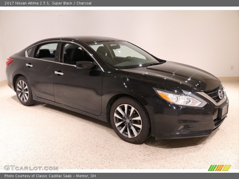 Super Black / Charcoal 2017 Nissan Altima 2.5 S