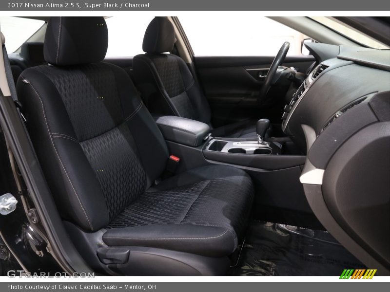 Super Black / Charcoal 2017 Nissan Altima 2.5 S
