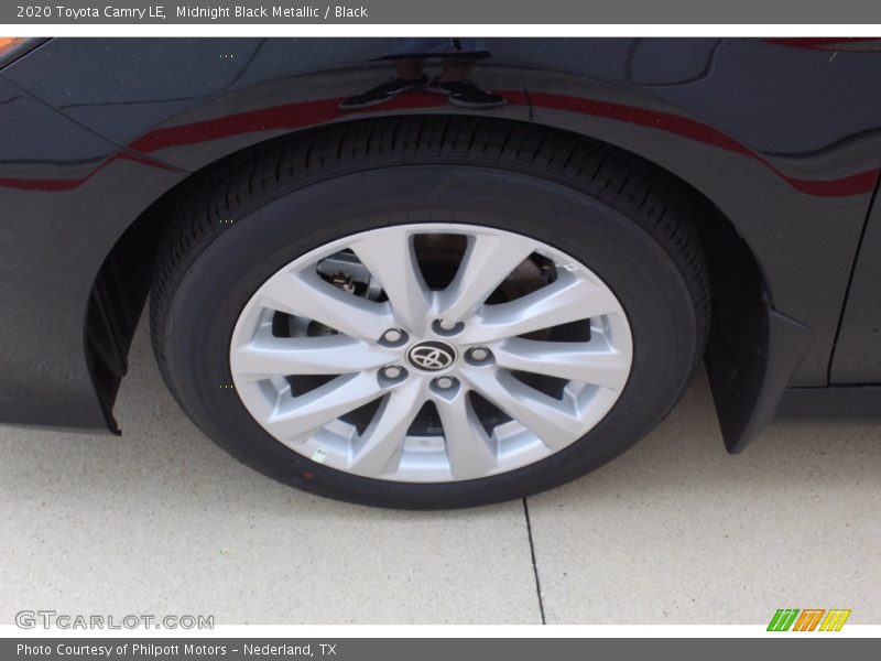 Midnight Black Metallic / Black 2020 Toyota Camry LE
