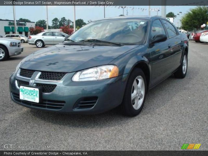 Magnesium Pearlcoat / Dark Slate Grey 2006 Dodge Stratus SXT Sedan