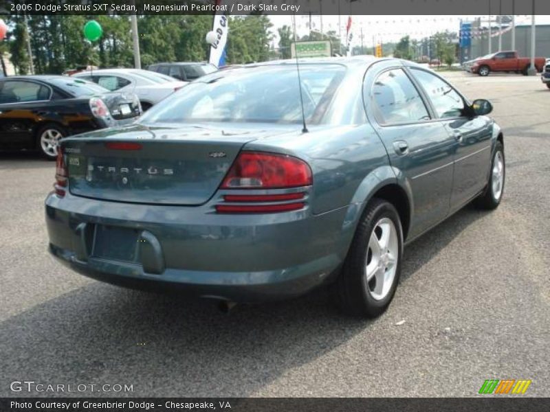 Magnesium Pearlcoat / Dark Slate Grey 2006 Dodge Stratus SXT Sedan