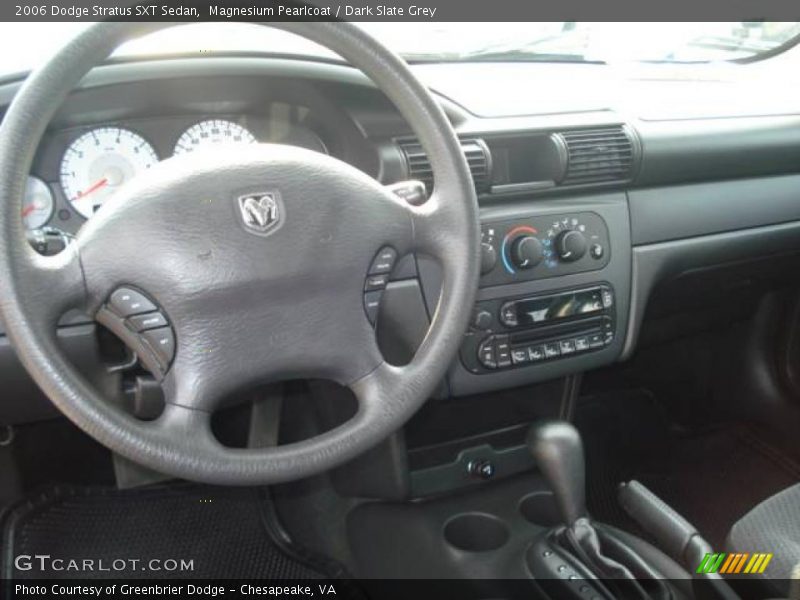 Magnesium Pearlcoat / Dark Slate Grey 2006 Dodge Stratus SXT Sedan