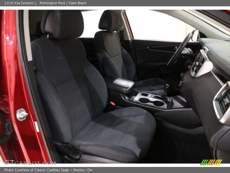 Remington Red / Satin Black 2016 Kia Sorento L