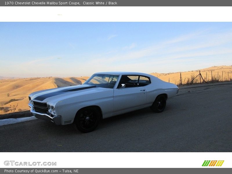 Classic White / Black 1970 Chevrolet Chevelle Malibu Sport Coupe