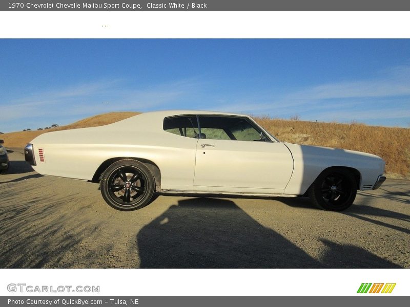 Classic White / Black 1970 Chevrolet Chevelle Malibu Sport Coupe