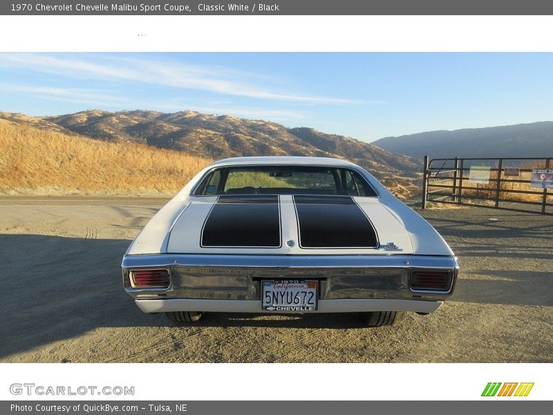 Classic White / Black 1970 Chevrolet Chevelle Malibu Sport Coupe