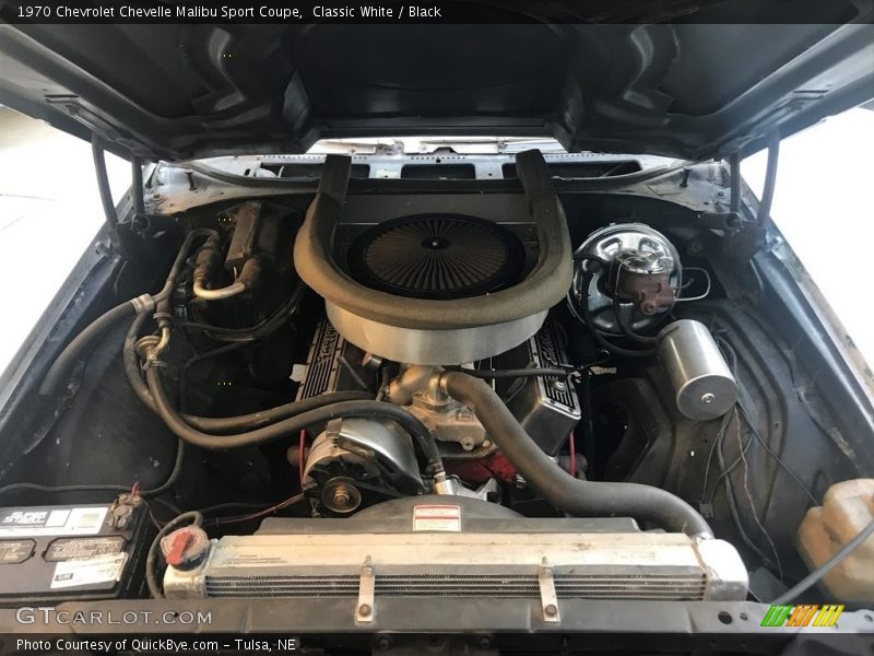 Classic White / Black 1970 Chevrolet Chevelle Malibu Sport Coupe