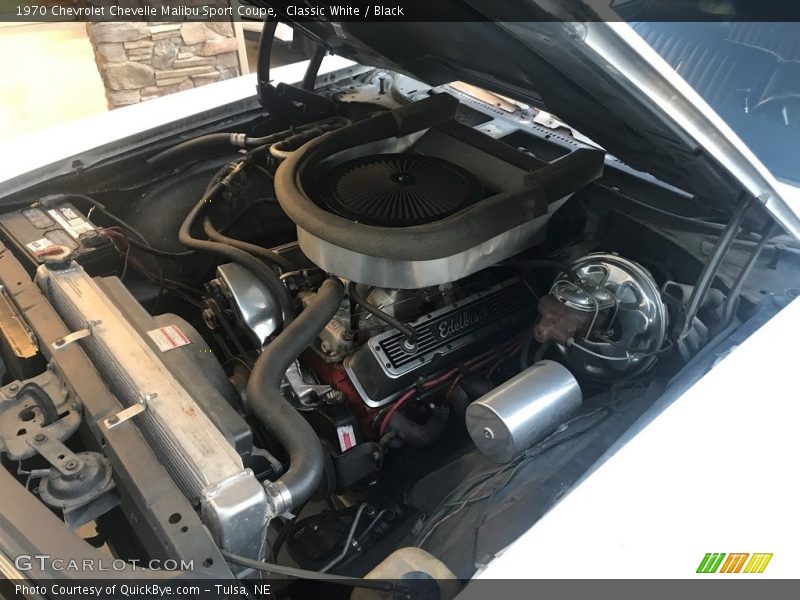 Classic White / Black 1970 Chevrolet Chevelle Malibu Sport Coupe