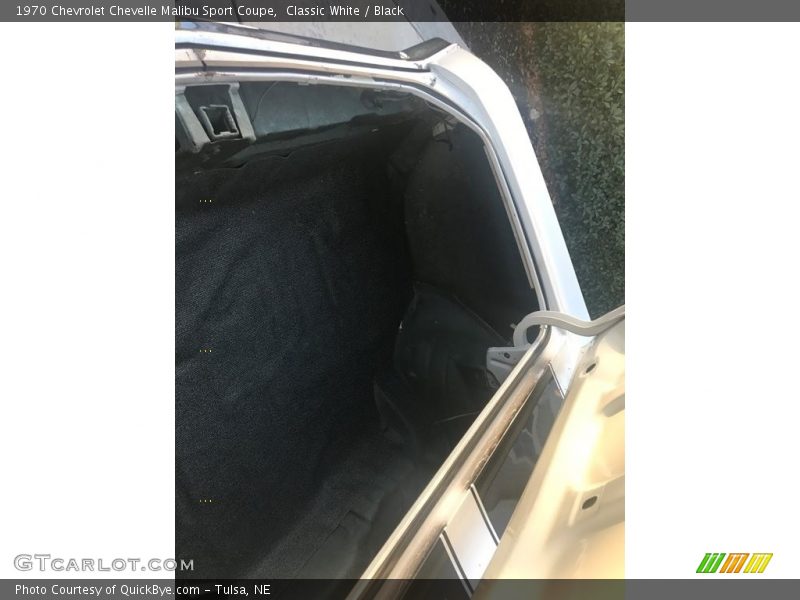 Classic White / Black 1970 Chevrolet Chevelle Malibu Sport Coupe