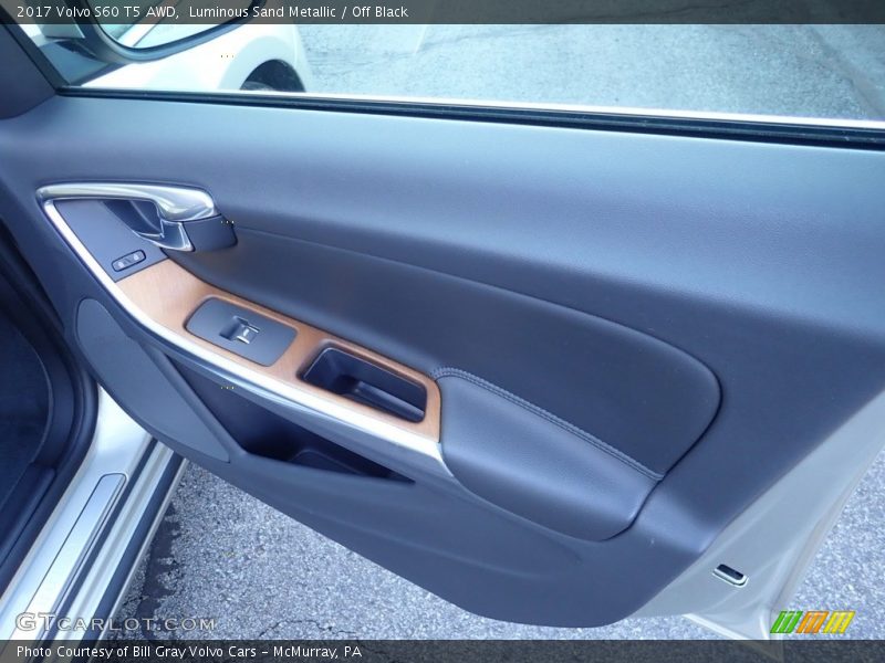 Luminous Sand Metallic / Off Black 2017 Volvo S60 T5 AWD