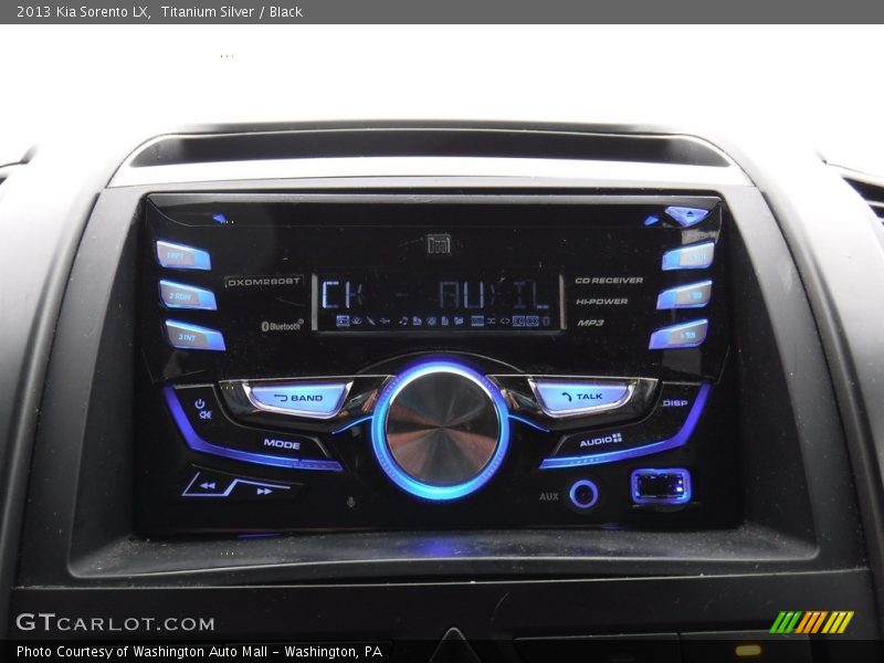 Titanium Silver / Black 2013 Kia Sorento LX
