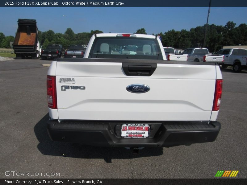 Oxford White / Medium Earth Gray 2015 Ford F150 XL SuperCab