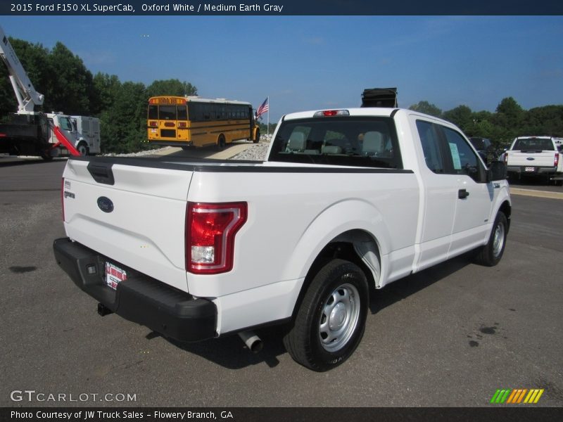 Oxford White / Medium Earth Gray 2015 Ford F150 XL SuperCab