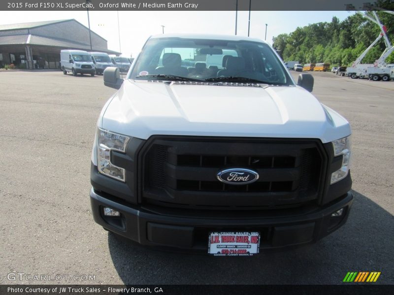 Oxford White / Medium Earth Gray 2015 Ford F150 XL SuperCab