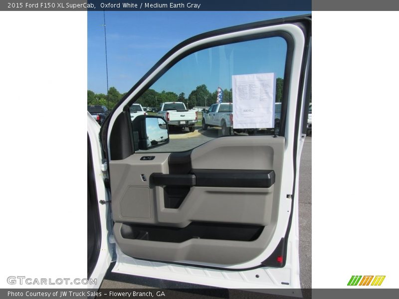Oxford White / Medium Earth Gray 2015 Ford F150 XL SuperCab