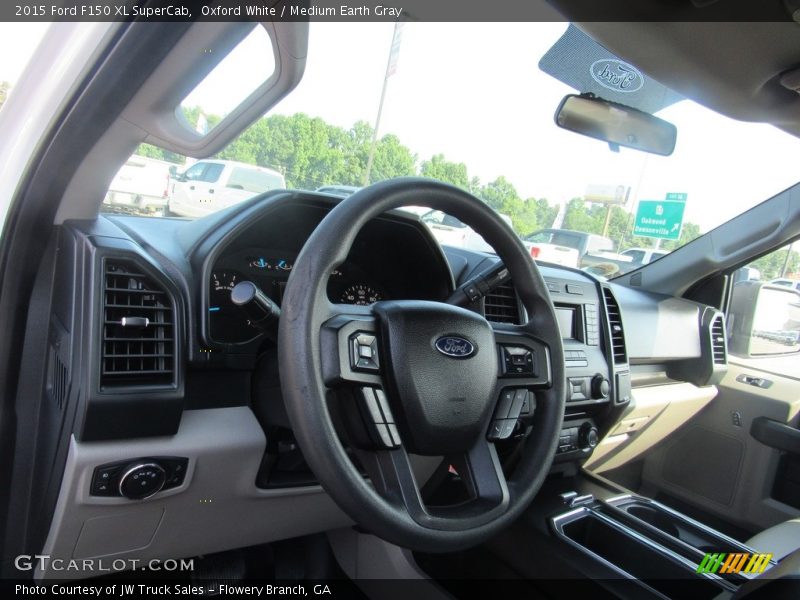Oxford White / Medium Earth Gray 2015 Ford F150 XL SuperCab
