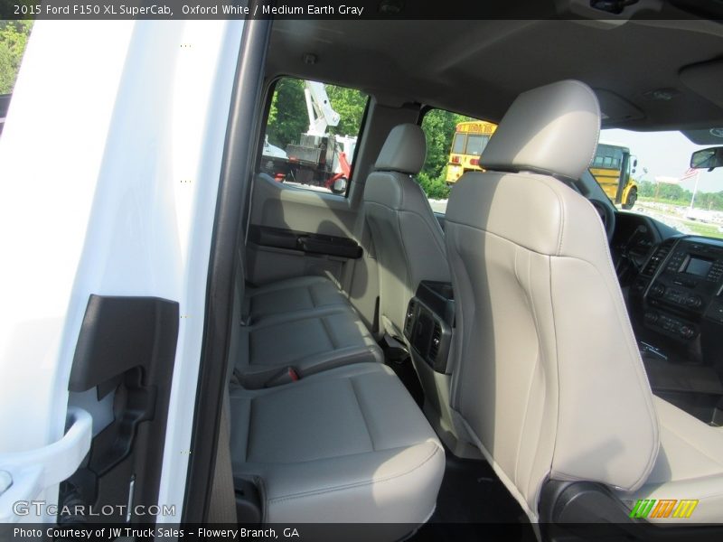 Oxford White / Medium Earth Gray 2015 Ford F150 XL SuperCab