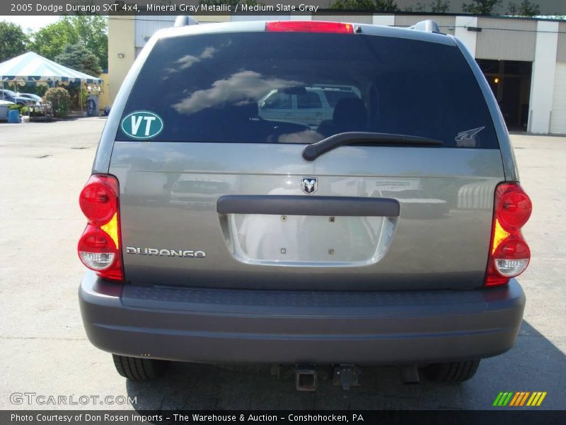 Mineral Gray Metallic / Medium Slate Gray 2005 Dodge Durango SXT 4x4