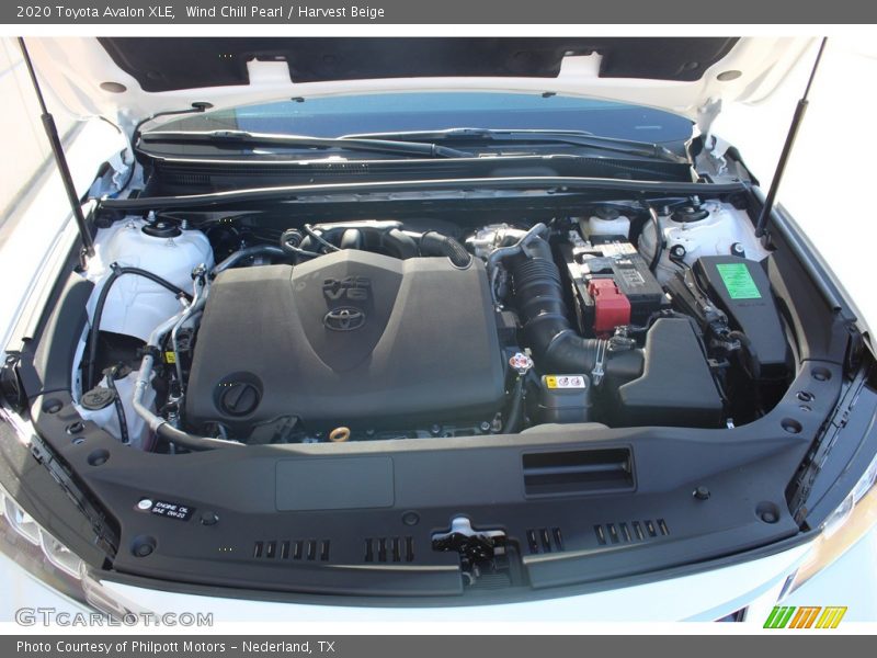 Wind Chill Pearl / Harvest Beige 2020 Toyota Avalon XLE