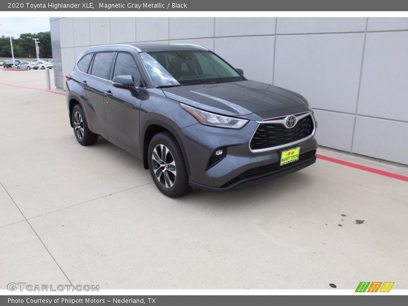 Magnetic Gray Metallic / Black 2020 Toyota Highlander XLE