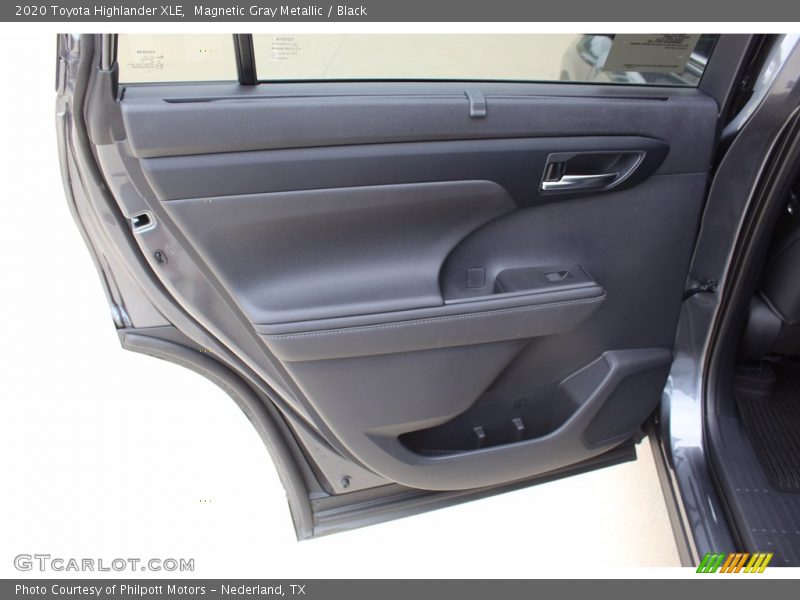 Magnetic Gray Metallic / Black 2020 Toyota Highlander XLE