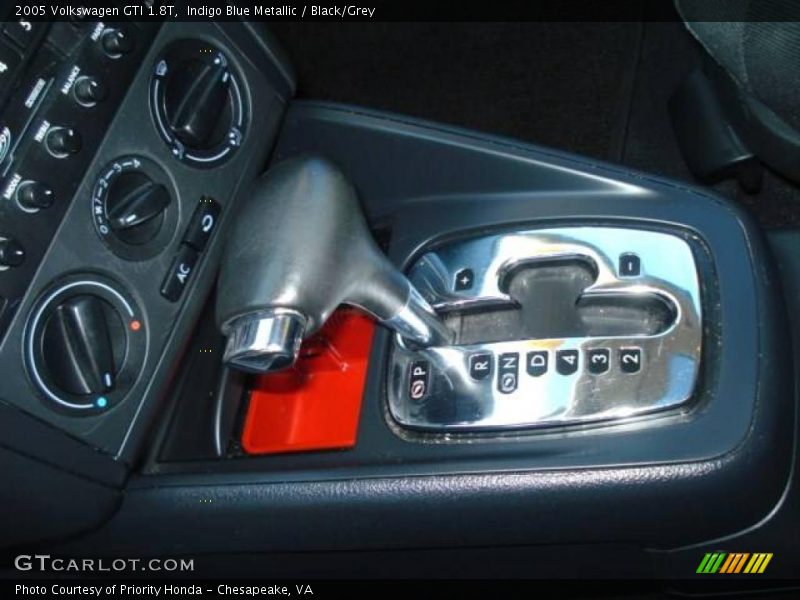 Indigo Blue Metallic / Black/Grey 2005 Volkswagen GTI 1.8T