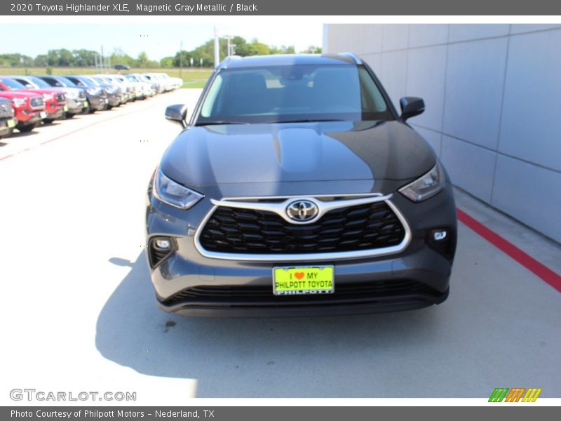 Magnetic Gray Metallic / Black 2020 Toyota Highlander XLE