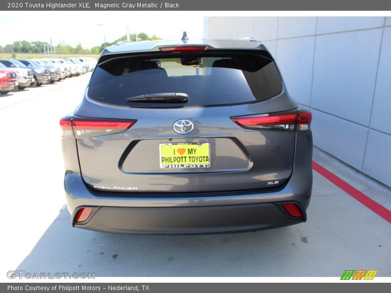 Magnetic Gray Metallic / Black 2020 Toyota Highlander XLE