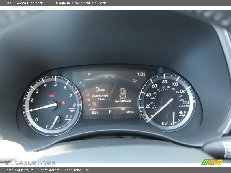 Magnetic Gray Metallic / Black 2020 Toyota Highlander XLE