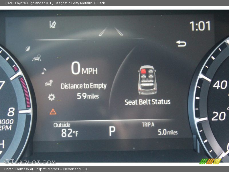 Magnetic Gray Metallic / Black 2020 Toyota Highlander XLE