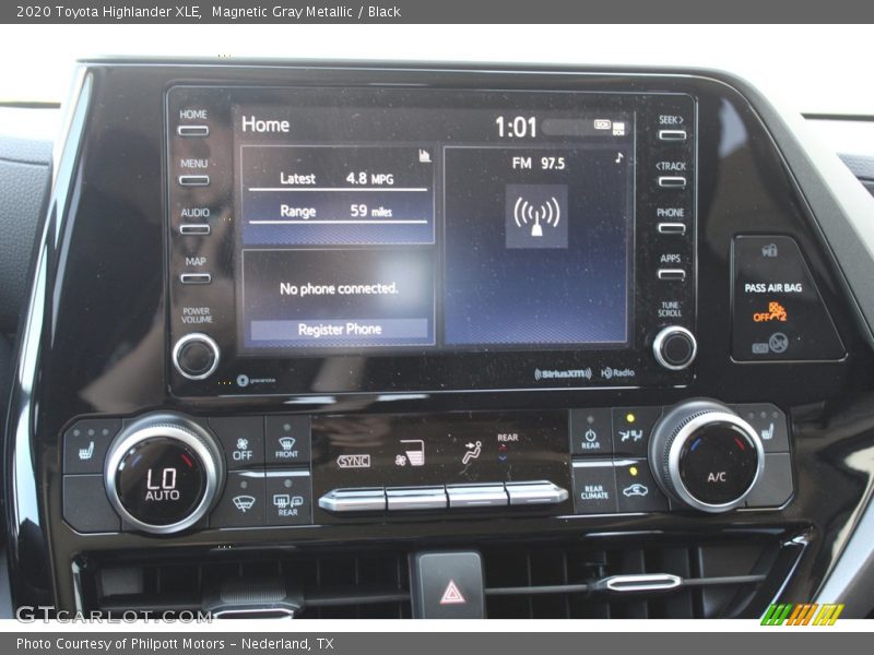 Magnetic Gray Metallic / Black 2020 Toyota Highlander XLE